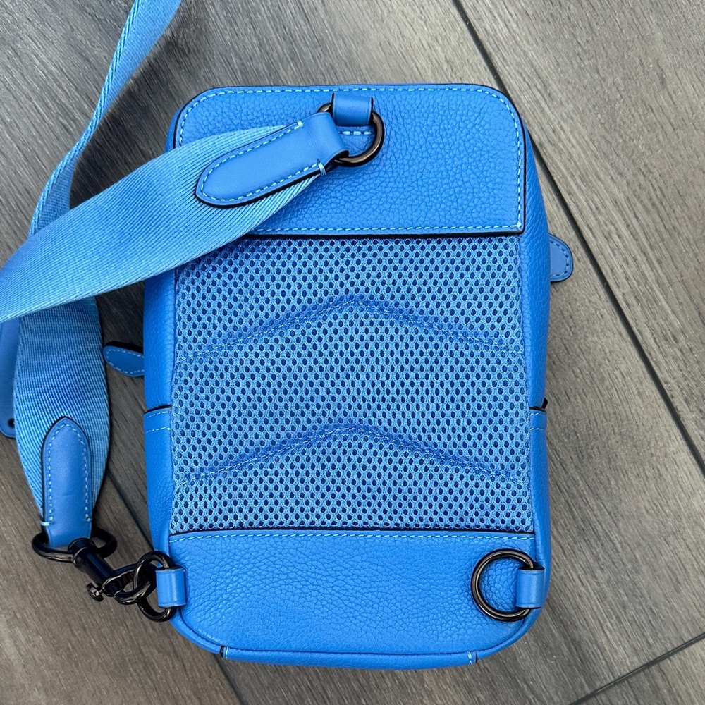 Coach Electric Blue Pebble Leather Gotham Pack Shoulder Belt Bag - Picture 7 of 10
